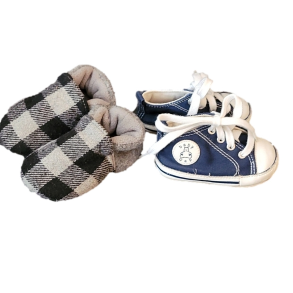2 Pairs Infant Shoes